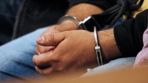 Detienen a profesor por comprar material pornográfico a alumna de 15 años en Coquimbo Detienen a profesor por comprar material pornográfico a alumna de 15 años en Coquimbo