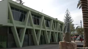 Reportajes T13: Fiscalía investiga millonarios contratos en la Municipalidad de Peñaflor 