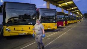 Cárcel para dos franceses por matar a chófer de bus que les exigió llevar mascarilla