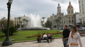 "Tan abierta que eres": Polémica en España por vicealcalde que propuso trío a una concejala "Tan abierta que eres": Polémica en España por vicealcalde que propuso trío a una concejala