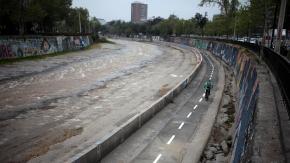 Providencia: Encuentran cadáver de hombre en el río Mapocho Providencia: Encuentran cadáver de hombre en el río Mapocho