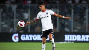 En pleno partido: El emotivo gesto que realizó la barra de Colo Colo a Erick Wiemberg tras perder a su hija
