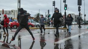 ¿Cómo seguirá el resto del día? Gianfranco Marcone anuncia hasta cuándo se extenderán las lluvias este viernes en Santiago