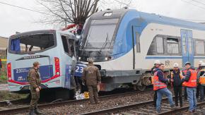 “Pensé que se iba a dar vuelta”: El dramático testimonio de pasajeros de tren tras fatal accidente en San Pedro de la Paz “Pensé que se iba a dar vuelta”: El dramático testimonio de pasajeros de tren tras fatal accidente en San Pedro de la Paz