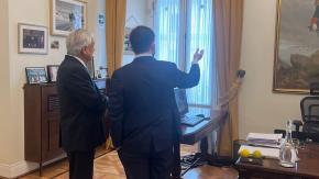 Gobierno y visita de Piñera a La Moneda: “Tiene que ver con la firma de un compromiso para la conmemoración del 11 de septiembre” Gobierno y visita de Piñera a La Moneda: “Tiene que ver con la firma de un compromiso para la conmemoración del 11 de septiembre”