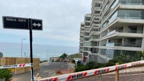 El miedo y la furia de los vecinos de los 3 edificios de las dunas de Concón clausurados (y de los de otros 14 en riesgo) El miedo y la furia de los vecinos de los 3 edificios de las dunas de Concón clausurados (y de los de otros 14 en riesgo)