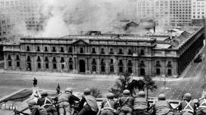 Fuerza Aérea descarta que aeronave Hawker Hunter que está en exposición haya participado del bombardeo a La Moneda Fuerza Aérea descarta que aeronave Hawker Hunter que está en exposición haya participado del bombardeo a La Moneda