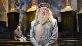 Revelan causa de muerte de Michael Gambon, actor que interpretó a Albus Dumbledore en la saga de "Harry Potter" Revelan causa de muerte de Michael Gambon, actor que interpretó a Albus Dumbledore en la saga de "Harry Potter"