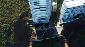 Dueño de inmobiliaria que construyó en terrenos del socavón dice que son “víctima” y acusa al MOP
