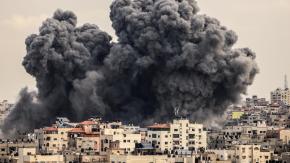 China "condena" acciones contra civiles en guerra entre Israel y Hamás: Espera un "alto al fuego lo antes posible" China "condena" acciones contra civiles en guerra entre Israel y Hamás: Espera un "alto al fuego lo antes posible"