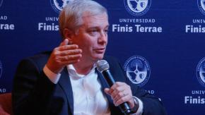 Kast dice que “se la jugará” por “A favor” aunque implique un costo en la presidencial y que “es imposible que PC y FA” aprueben el texto constitucional Kast dice que “se la jugará” por “A favor” aunque implique un costo en la presidencial y que “es imposible que PC y FA” aprueben el texto constitucional