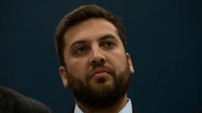 Raúl Soto, diputado PPD y presencia de Vallejo en China: "Recordemos que el Presidente Piñera llevó a China a sus hijos” Raúl Soto, diputado PPD y presencia de Vallejo en China: "Recordemos que el Presidente Piñera llevó a China a sus hijos”