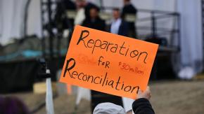 Canadá acuerda multimillonaria compensación a niños indígenas Canadá acuerda multimillonaria compensación a niños indígenas