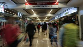 Imacec: Economía chilena cae en agosto más que lo esperado por una mayoría en el mercado Imacec: Economía chilena cae en agosto más que lo esperado por una mayoría en el mercado