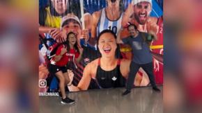 Campeona olímpica de Canadá alucina con cartel que usa su imagen para promocionar Santiago 2023 en el Metro de Santiago Campeona olímpica de Canadá alucina con cartel que usa su imagen para promocionar Santiago 2023 en el Metro de Santiago