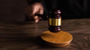 Mujer recibirá millonaria indemnización luego que su jefe dijera que síntomas de menopausia eran "excusas" para no ir a trabajar Mujer recibirá millonaria indemnización luego que su jefe dijera que síntomas de menopausia eran "excusas" para no ir a trabajar