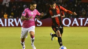 Denuncian por violencia intrafamiliar a jugador de la Selección Chilena Matías Fernández Denuncian por violencia intrafamiliar a jugador de la Selección Chilena Matías Fernández