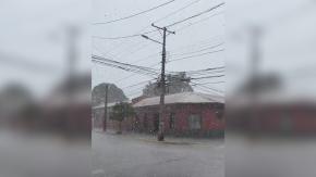Lluvia y tormenta eléctrica: reportan impresionante caída de granizos en la zona central Lluvia y tormenta eléctrica: reportan impresionante caída de granizos en la zona central