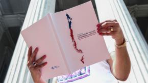 Lee aquí la propuesta de nueva Constitución: Será sometida a plebiscito el 17 de diciembre Lee aquí la propuesta de nueva Constitución: Será sometida a plebiscito el 17 de diciembre
