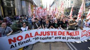 Piqueteros realizan primera manifestación contra el Gobierno de Milei en Argentina Piqueteros realizan primera manifestación contra el Gobierno de Milei en Argentina