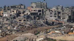 Israel sigue bombardeando Gaza al margen de las conversaciones para lograr una tregua Israel sigue bombardeando Gaza al margen de las conversaciones para lograr una tregua
