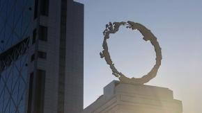 "Chile uroboro": Qué significa la figura instalada en Plaza Italia tras triunfo del "En Contra"