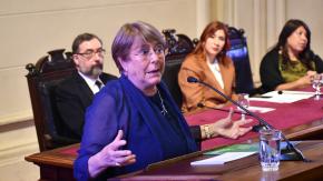 Bachelet encabeza carta que apunta que propuesta constitucional es un "retroceso" por aborto en tres causales Bachelet encabeza carta que apunta que propuesta constitucional es un "retroceso" por aborto en tres causales