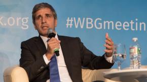 Ministro Luis Caputo revive el equipo de JP Morgan para recomponer a Argentina Ministro Luis Caputo revive el equipo de JP Morgan para recomponer a Argentina