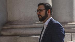 Ex Seremi denuncia que tía de Miguel Crispi, ex alta funcionaria de Vivienda, le dio instrucciones de apurar acuerdos con fundaciones Ex Seremi denuncia que tía de Miguel Crispi, ex alta funcionaria de Vivienda, le dio instrucciones de apurar acuerdos con fundaciones