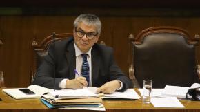 Humo blanco: Gobierno finalmente acuerda con los funcionarios públicos aumento salarial de 4,3% Humo blanco: Gobierno finalmente acuerda con los funcionarios públicos aumento salarial de 4,3%