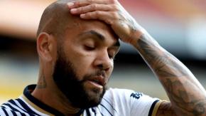 Madre de Dani Alves filtra en redes sociales la identidad de la presunta víctima de violación