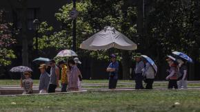 Senapred declara Alerta Roja por “calor extremo” en toda la Región Metropolitana Senapred declara Alerta Roja por “calor extremo” en toda la Región Metropolitana