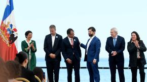 Gobierno de Boric presenta acuerdo con Google por primera red de fibra óptica submarina que llegará hasta Sydney Gobierno de Boric presenta acuerdo con Google por primera red de fibra óptica submarina que llegará hasta Sydney