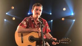 Famoso cantante Diego Gallardo murió en medio de una balacera durante los disturbios en Ecuador Famoso cantante Diego Gallardo murió en medio de una balacera durante los disturbios en Ecuador