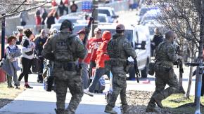 Aumentan a más de 20 los heridos tras tiroteo en desfile del Super Bowl en Kansas Aumentan a más de 20 los heridos tras tiroteo en desfile del Super Bowl en Kansas