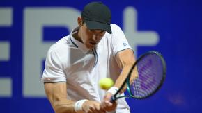 "Buenos Aires capital de Suiza": Hinchas argentinos lamentaron triunfo de Jarry sobre Wawrinka y así reaccionó el público chileno "Buenos Aires capital de Suiza": Hinchas argentinos lamentaron triunfo de Jarry sobre Wawrinka y así reaccionó el público chileno