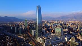 Turista canadiense que visitó Chile hizo brutal descripción del país: "La vida nocturna apesta y la gente es bastante fría"
