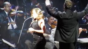 "Todos me abucheaban": Anitta cantó junto a Andrea Bocelli y tuvo que dar vuelta las pifias