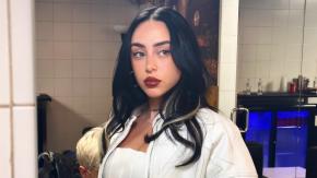 Culpan a Nicki Nicole de haber engañado primero a Peso Pluma: video en redes la muestra de la mano con un hombre Culpan a Nicki Nicole de haber engañado primero a Peso Pluma: video en redes la muestra de la mano con un hombre