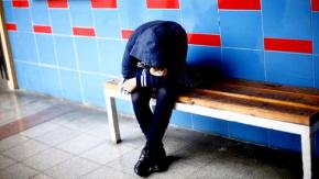 “Sus compañeros hacen como que no existe”: Padre de estudiante de Talca se refiere al bullying que sufre su hija