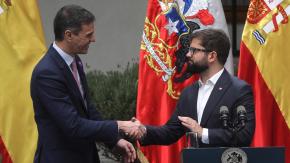 Pedro Sánchez alabó dotes culinarios de Boric y lo calificó como un "extraordinario cocinero": Presidente reveló el menú Pedro Sánchez alabó dotes culinarios de Boric y lo calificó como un "extraordinario cocinero": Presidente reveló el menú