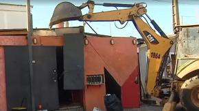 Así fue la demolición de inmueble que funcionaba como night club en toma de Maipú