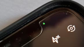 Para esto sirve la luz verde que aparece de vez en cuando en la pantalla del iPhone Para esto sirve la luz verde que aparece de vez en cuando en la pantalla del iPhone