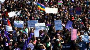 Más de 35 mil personas participan en marcha por el 8M Más de 35 mil personas participan en marcha por el 8M
