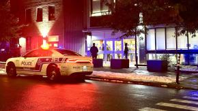 Detienen a banda conformada por 9 chilenos que operaba en Canadá: protagonizaron millonario robo en joyería Detienen a banda conformada por 9 chilenos que operaba en Canadá: protagonizaron millonario robo en joyería