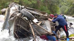 25 muertos y una caída de 200 metros: Los detalles del fatal accidente en Perú 25 muertos y una caída de 200 metros: Los detalles del fatal accidente en Perú