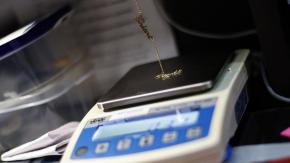 Funcionario de la "Tía Rica" quedó en prisión preventiva tras robar joyas avaluadas en más de $64 millones Funcionario de la "Tía Rica" quedó en prisión preventiva tras robar joyas avaluadas en más de $64 millones