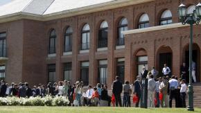 Alarmante denuncia de otras alumnas tras suicidio de estudiante: "Hay mucho maltrato, sobre todo psicológico" Alarmante denuncia de otras alumnas tras suicidio de estudiante: "Hay mucho maltrato, sobre todo psicológico"