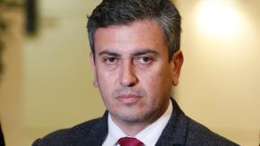 "El hijo de 3 años lo tomó y destruyó": Celular de diputado Ojeda fue destrozado días antes que la PDI se lo solicitara "El hijo de 3 años lo tomó y destruyó": Celular de diputado Ojeda fue destrozado días antes que la PDI se lo solicitara