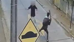 Sujeto asaltó y golpeó brutalmente con palo a adulto mayor en Curicó: Víctima quedó con riesgo vital Sujeto asaltó y golpeó brutalmente con palo a adulto mayor en Curicó: Víctima quedó con riesgo vital